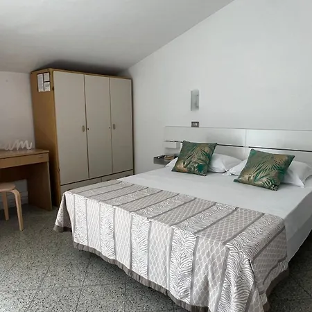 Otel Abay 3*